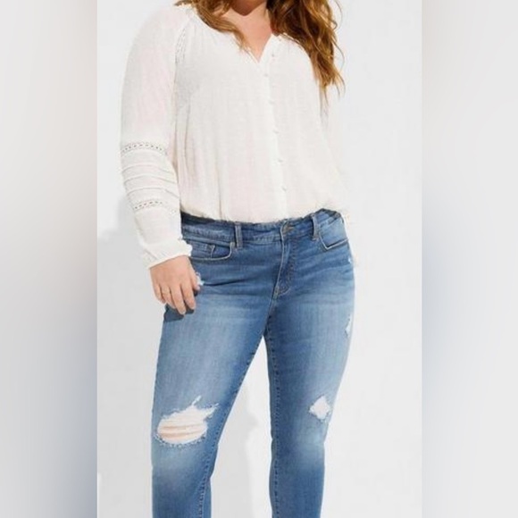 NWT TORRID Women’s Plus Size Long Sleeves Washable Gauze Lace Inset Top Size 4X - Picture 3 of 10